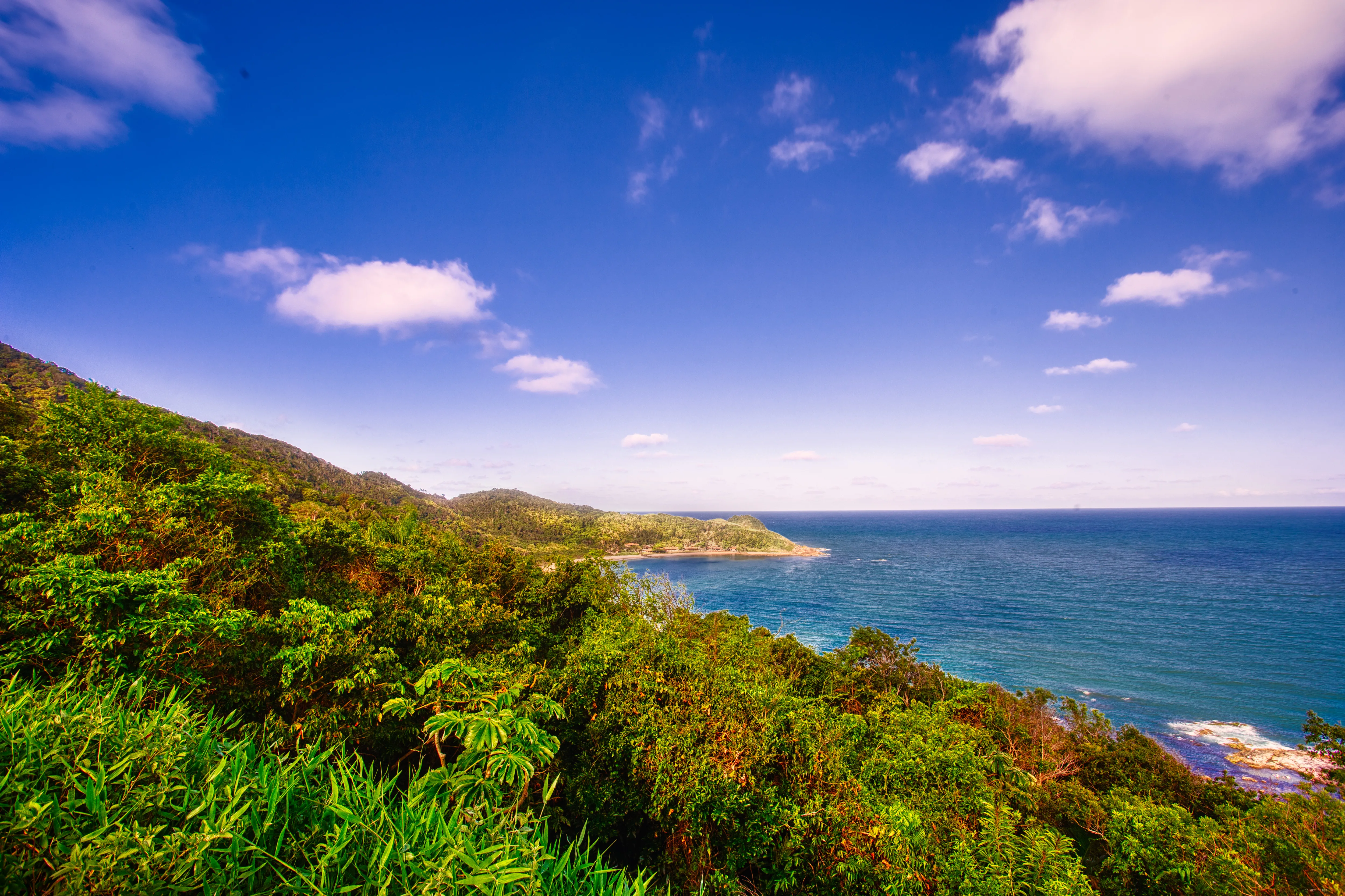 Costa vista do morro