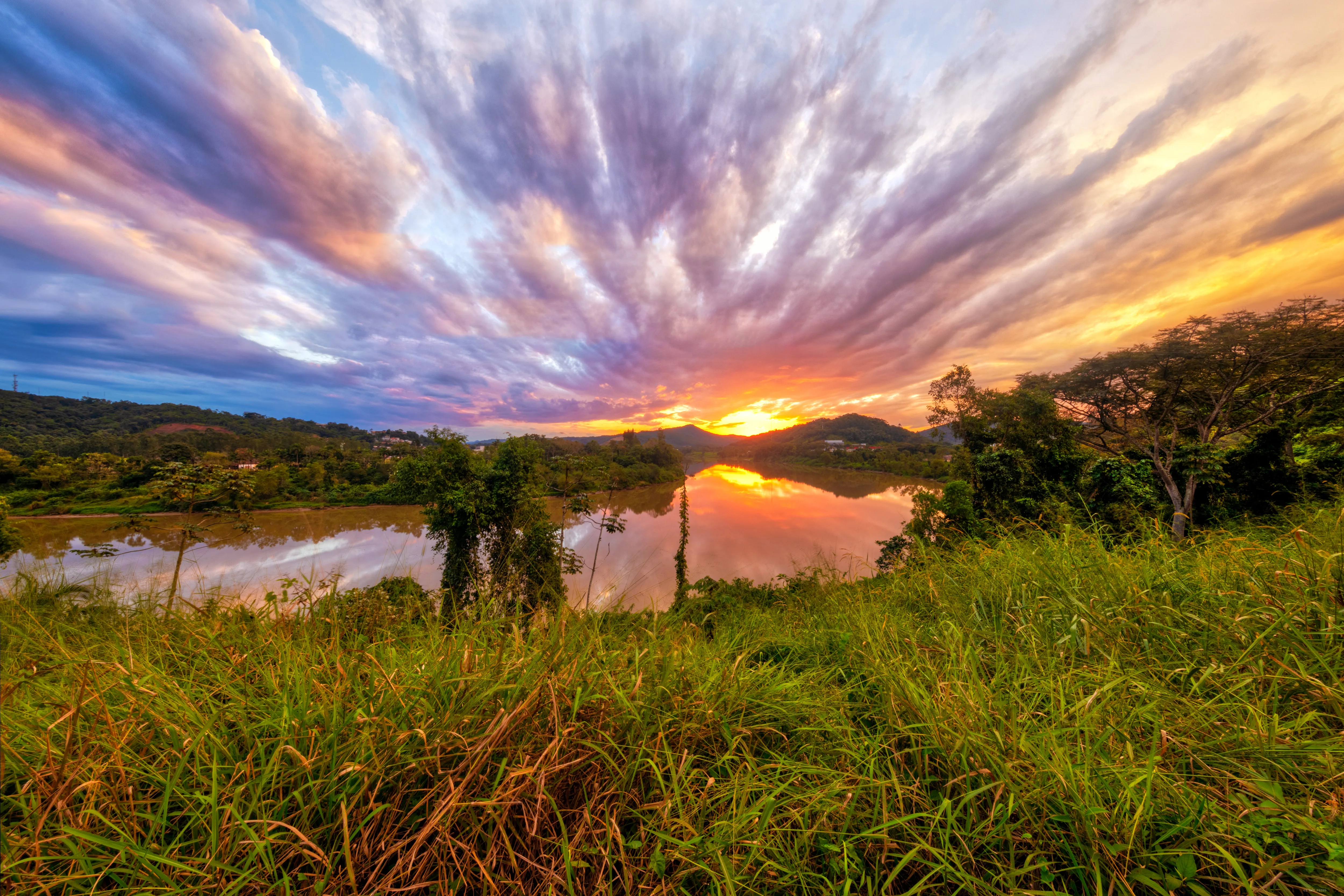 Impressão Fine Art: Céu em raios de fogo
