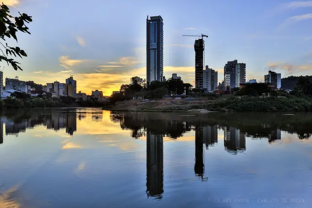 Torres no pôr do sol