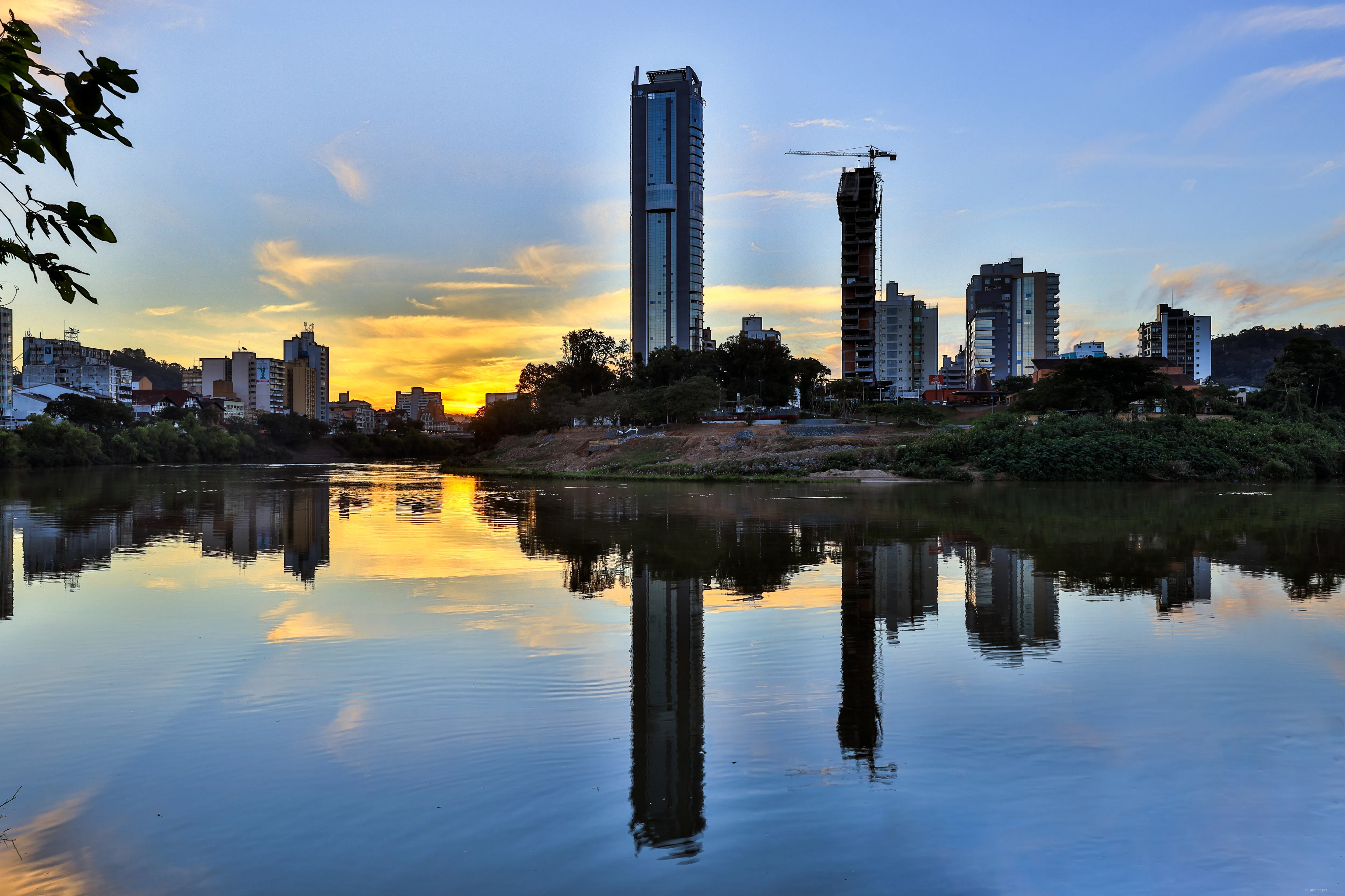 Torres no pôr do sol