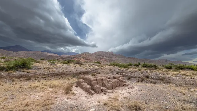 Tempestade sobre o deserto