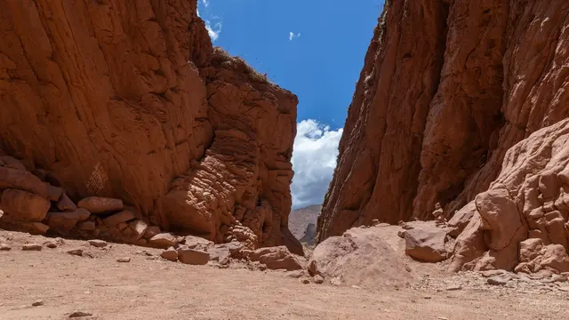 Fenda aberta para o céu