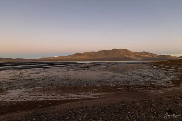 Crepúsculo sobre o salar