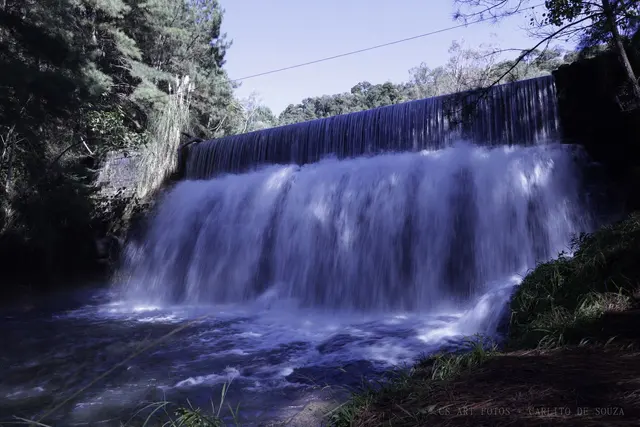 Cascata na hora azul