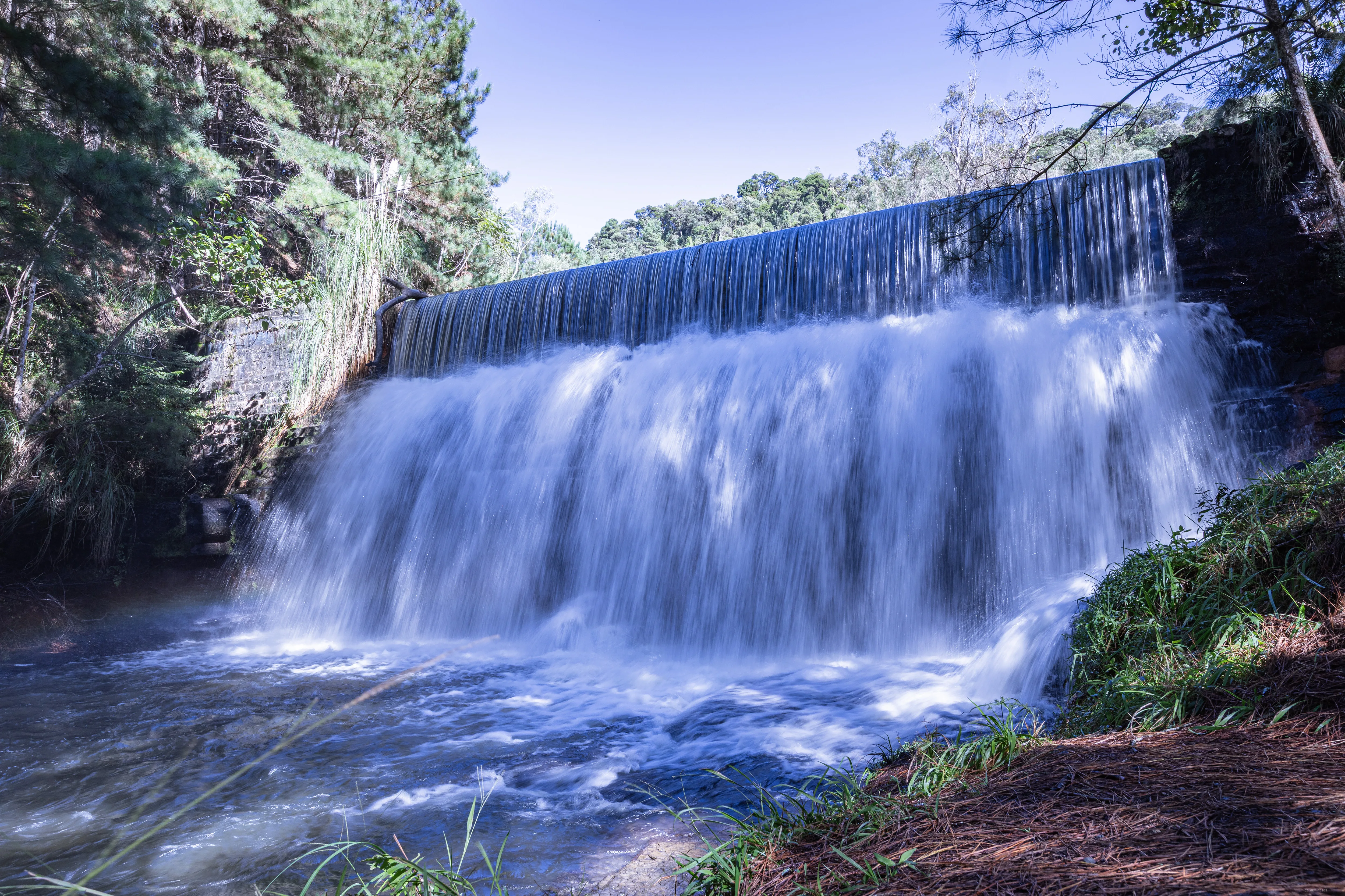 Cascata na hora azul